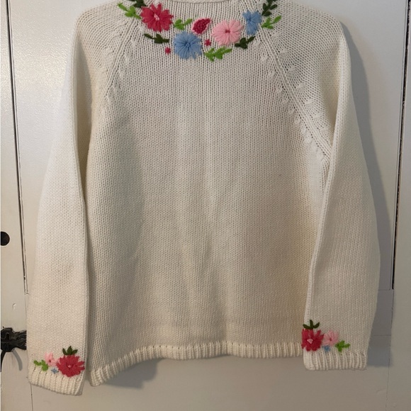 1950s Floral Embroidered Cardigan Sweater - Picture 3 of 4
